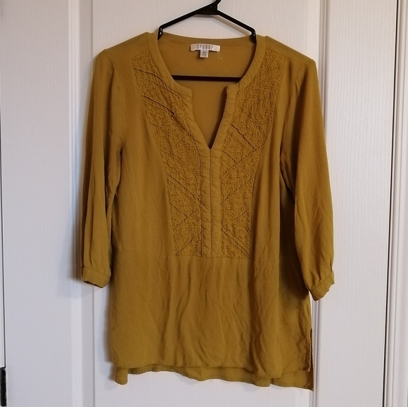 Top - Picture 1 of 10